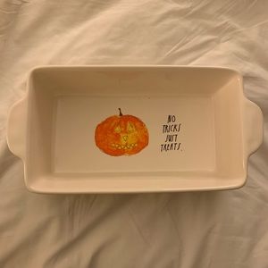 Rae Dunn Halloween bakeware